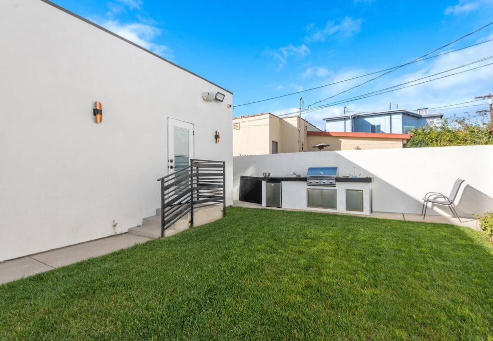 Prime Location, Stylish Space: 3Br Home With Bbq - Los Angeles, Los Angeles